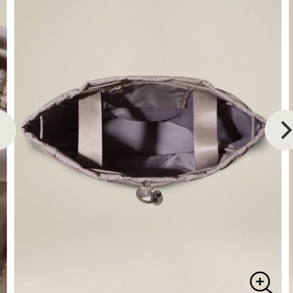 NWT Beyond Yoga Convertible Gym Bag - Picture 3 of 4